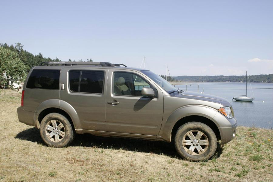  Nissan Pathfinder 2009 года  (фото 47 из 110)